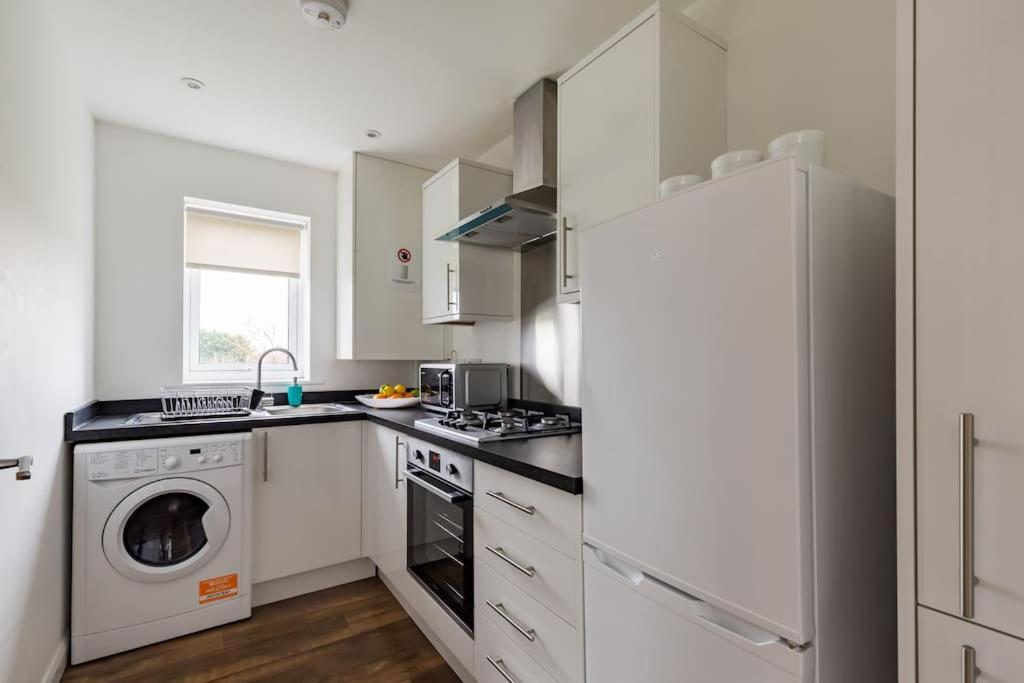 Tm - Rana Court 1 Bedroom Apartment With Balcony Oxford Exterior foto
